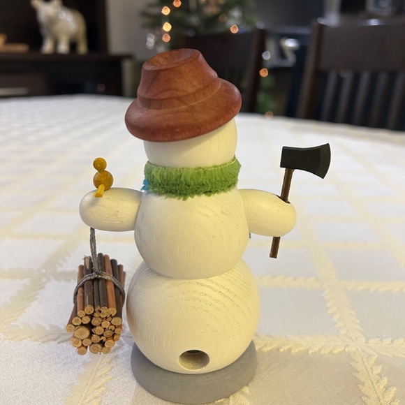 Kuhnert Christmas Snowman Smoker Wood Gatherer - Picture 3 of 9